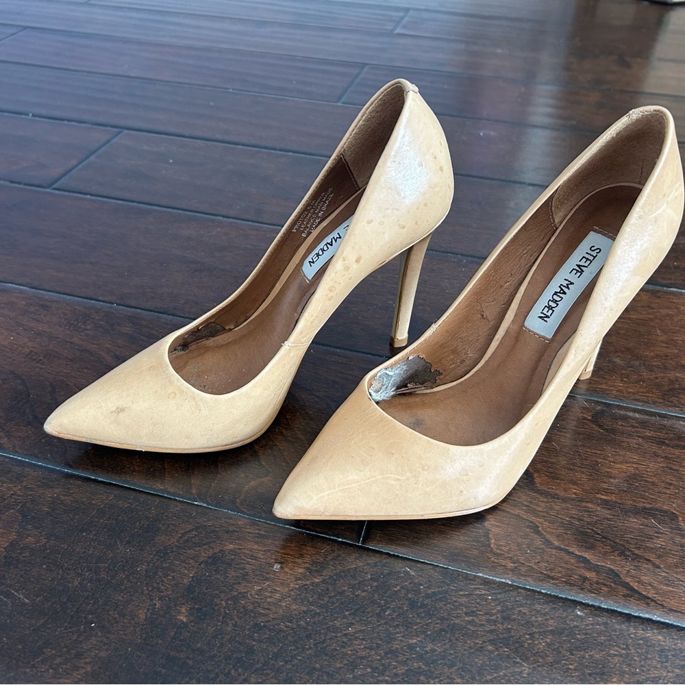 Steve Madden tan beige nude Pointed-Toe Leather Pumps leather stiletto 6 RARE